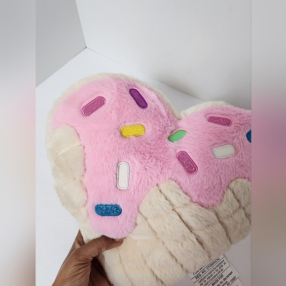 Icecream Heart-Shaped Pillow - Pink and Cream - Picture 5 of 16